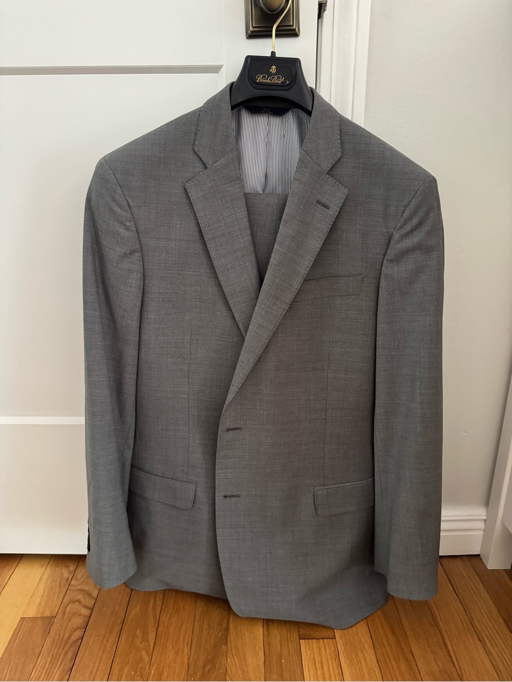 NWOT Brooks Brothers Explorer Fitzgerald Fit Gray Suit